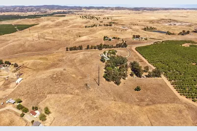 8251 N Waverly Road, Linden, CA 95236 - Photo 7