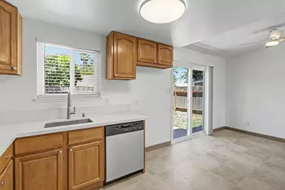 3808 Moonbeam Drive, Sacramento, CA 95827 - Photo 15