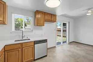 3808 Moonbeam Dr, Sacramento, CA 95827 - Photo 15
