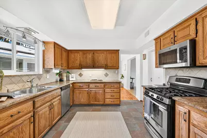5035 E Street, Sacramento, CA 95819 - Photo 11