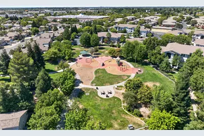 8410 Patmon Drive, Elk Grove, CA 95624 - Photo 31