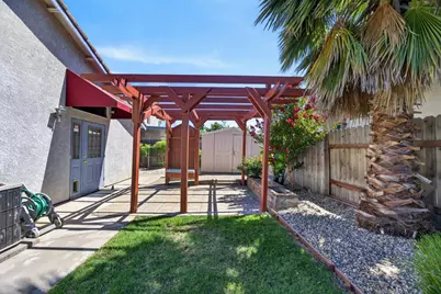 8410 Patmon Drive, Elk Grove, CA 95624 - Photo 27