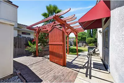 8410 Patmon Drive, Elk Grove, CA 95624 - Photo 29