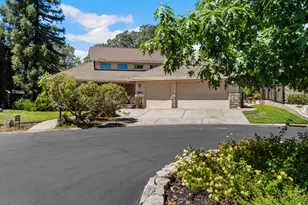 4233 Curragh Oaks Ln, Fair Oaks, CA 95628 - Photo 3