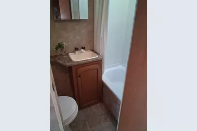 4435 Hughes Lane #6, Bakersfield, CA 95304 - Photo 5