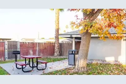 4435 Hughes Lane #6, Bakersfield, CA 95304 - Photo 9