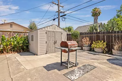 5652 Holiday Drive, Stockton, CA 95207 - Photo 41