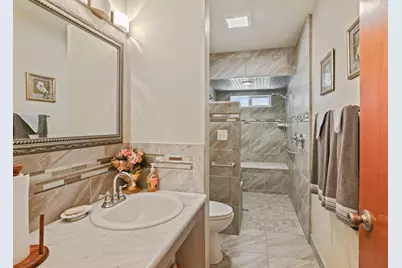 5652 Holiday Drive, Stockton, CA 95207 - Photo 9