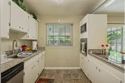 5652 Holiday Drive, Stockton, CA 95207 - Photo 35