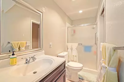 5652 Holiday Drive, Stockton, CA 95207 - Photo 19
