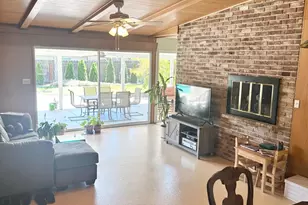 404 Robin Hood, Modesto, CA 95350 - Photo 5