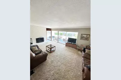 404 Robin Hood, Modesto, CA 95350 - Photo 9