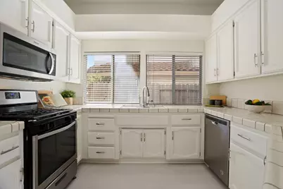 9459 Lockeridge, Sacramento, CA 95829 - Photo 19