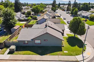 601 Crow Creek Dr, Galt, CA 95632 - Photo 3