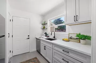 408 Leitch Ave, Sacramento, CA 95815 - Photo 13