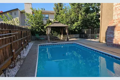 1366 Wimbledon Way, Manteca, CA 95336 - Photo 9