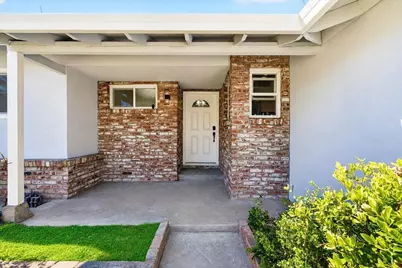 4304 Iowa Avenue, Sacramento, CA 95824 - Photo 3