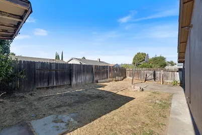 7905 Scottsdale Drive, Sacramento, CA 95828 - Photo 25