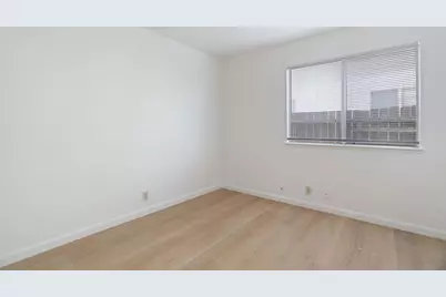 7905 Scottsdale Drive, Sacramento, CA 95828 - Photo 13