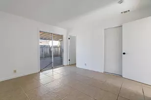 7905 Scottsdale Dr, Sacramento, CA 95828 - Photo 21