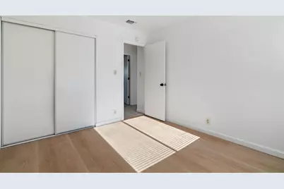 7905 Scottsdale Drive, Sacramento, CA 95828 - Photo 19