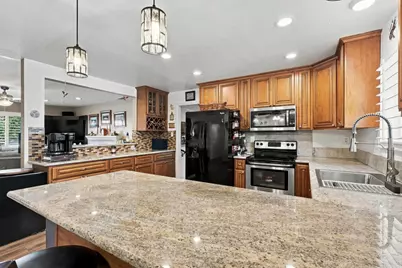 7085 Amherst Street, Sacramento, CA 95822 - Photo 15