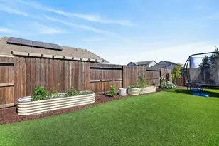 8285 Courage Dr, Sacramento, CA 95829 - Photo 27