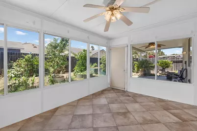 10038 Waterfield Drive, Elk Grove, CA 95757 - Photo 23