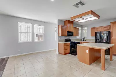 20 Loma Verde Court, Sacramento, CA 95822 - Photo 11