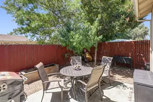 20 Loma Verde Ct, Sacramento, CA 95822 - Photo 33