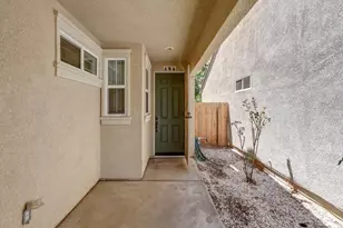 20 Loma Verde Ct, Sacramento, CA 95822 - Photo 3