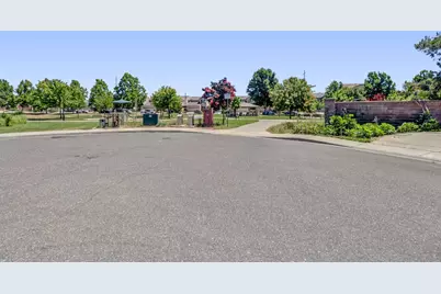 20 Loma Verde Court, Sacramento, CA 95822 - Photo 37
