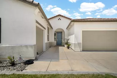 10442 Montaria Way, Elk Grove, CA 95757 - Photo 5