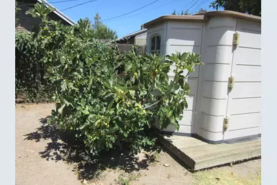 61 E Ellis Street, Stockton, CA 95204 - Photo 27