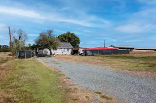15942 N Jack Tone Rd, Lodi, CA 95240 - Photo 3