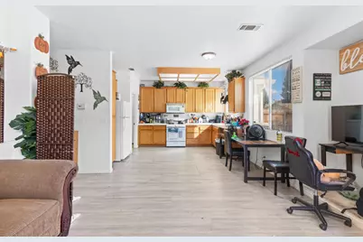 6391 Chesterbrook Drive, Elk Grove, CA 95758 - Photo 33