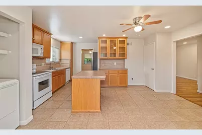 1710 Russell Way, Roseville, CA 95661 - Photo 19