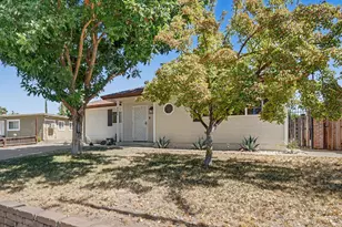 5828 N Haven Dr, North Highlands, CA 95660 - Photo 3