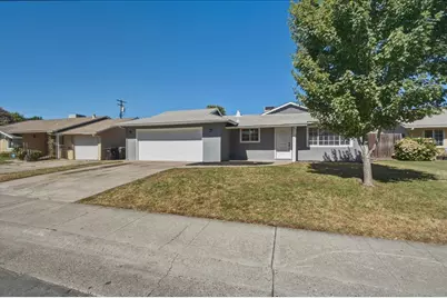7117 Delhaven Way, North Highlands, CA 95660 - Photo 3