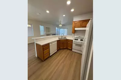 9196 Rose Parade Way, Sacramento, CA 95826 - Photo 3