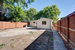 828 W 23rd St, Merced, CA 95340 - Photo 43