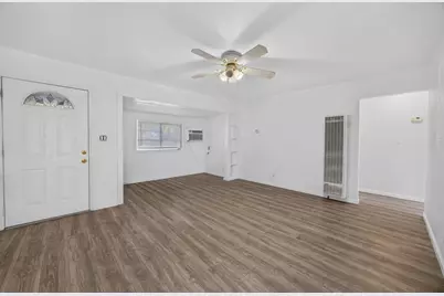 5604 Bonniemae Way, Sacramento, CA 95824 - Photo 7