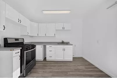 5604 Bonniemae Way, Sacramento, CA 95824 - Photo 9