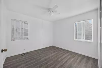 5604 Bonniemae Way, Sacramento, CA 95824 - Photo 11