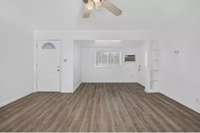 5604 Bonniemae Way, Sacramento, CA 95824 - Photo 5