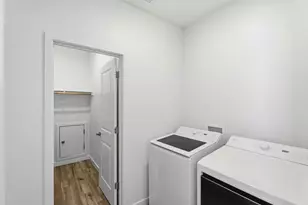 1043 Ginkgo Cir, Davis, CA 95618 - Photo 9