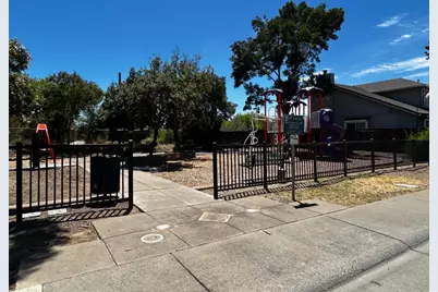789 Wicker Way, Galt, CA 95632 - Photo 9