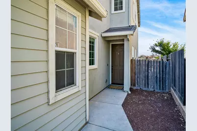 1327 Larkspur Drive, Rocklin, CA 95765 - Photo 3