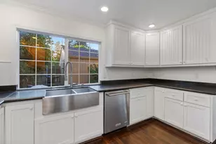 1310 Commons Dr, Sacramento, CA 95825 - Photo 17