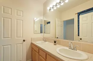 1800 St Mayeul Dr, Modesto, CA 95356 - Photo 35